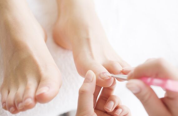 新宿でジェルネイルのサロンをお探しの方はぜひ気軽にお問い合わせください